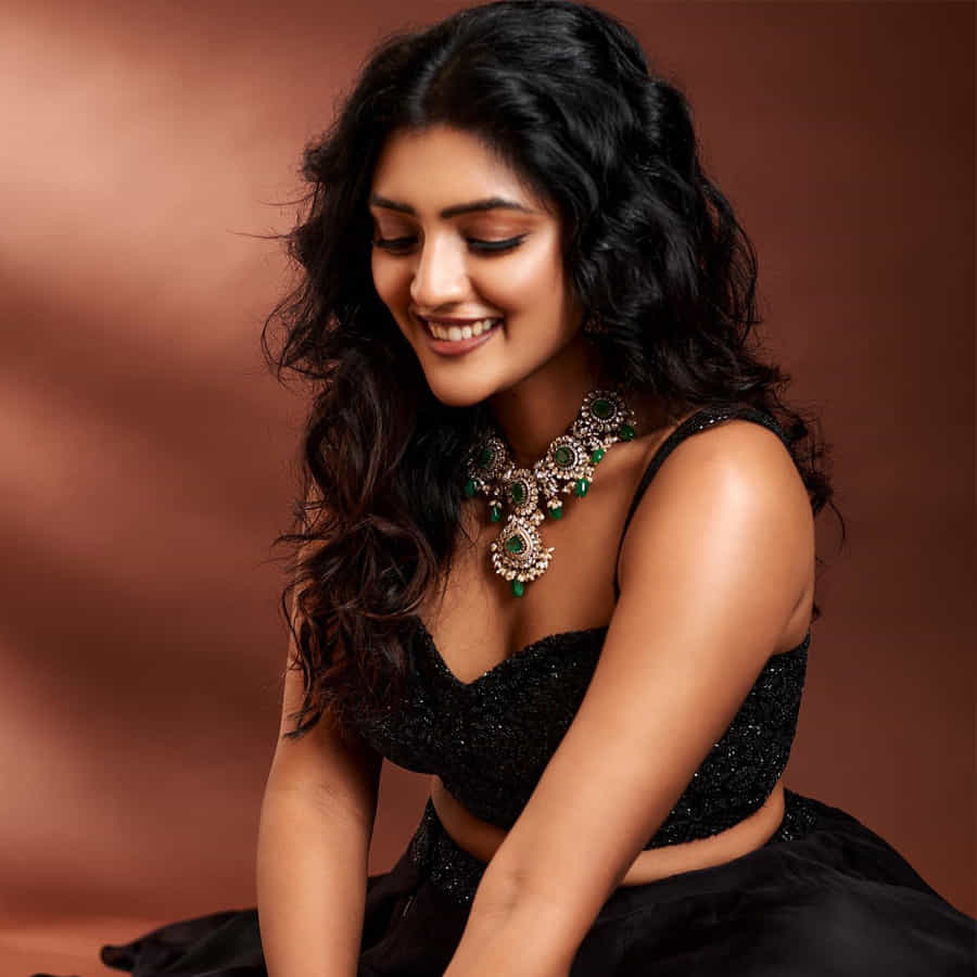 టాలీవుడ్ తెలుగింటి అందం ఈషా రెబ్బా అంతకుముందు ఆ తర్వాత చిత్రంతో వెండితెరకు పరిచయమైంది. మొదటి సినిమాతోనే అందం, అభినయపరంగా మంచి మార్కులు తెచ్చుకుంది.
