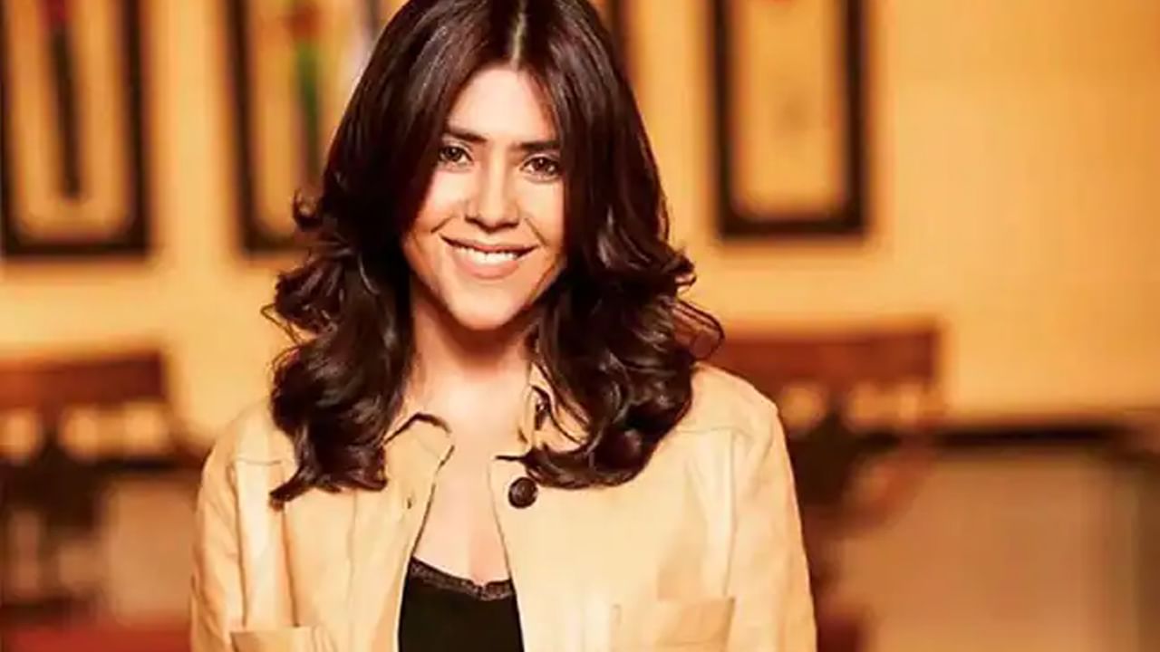 Ekta Kapoor: నిర్మాతకు సుప్రీంకోర్టు చివాట్లు.. అసభ్యకరమైన ‏కంటెంట్‏తో యువత మనసు పాడు చేస్తున్నారంటూ ఫైర్..