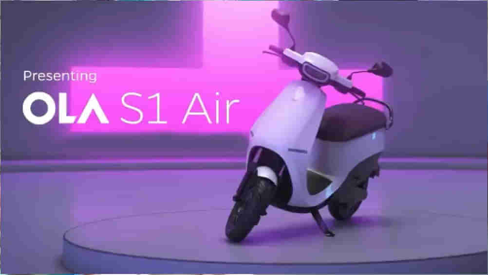 Electric Scooters: మార్కెట్లో దూసుకుపోతున్న ఎలక్ట్రిక్‌ బైక్‌లు.. తక్కువ ధరల్లో ఈ నాలుగు స్కూటర్లు