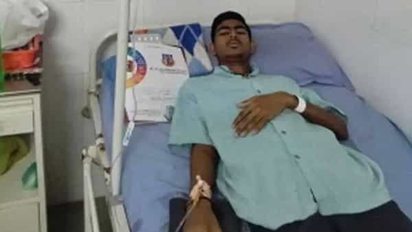 Gujarat: స్కూల్ కు ఆలస్యంగా వచ్చిన స్టూడెంట్ ను గుంజీలు తీయించిన టీచర్ .. కిడ్నీ సమస్యతో ఆస్పత్రి పాలు
