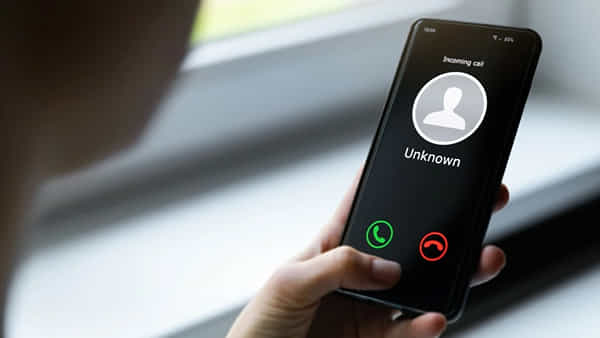 Spam Calls: స్పామ్ కాల్స్తో విసిగిపోతున్నారా.? ఈ సింపుల్ ట్రిక్స్ ఫాలో అయితే సరి..
