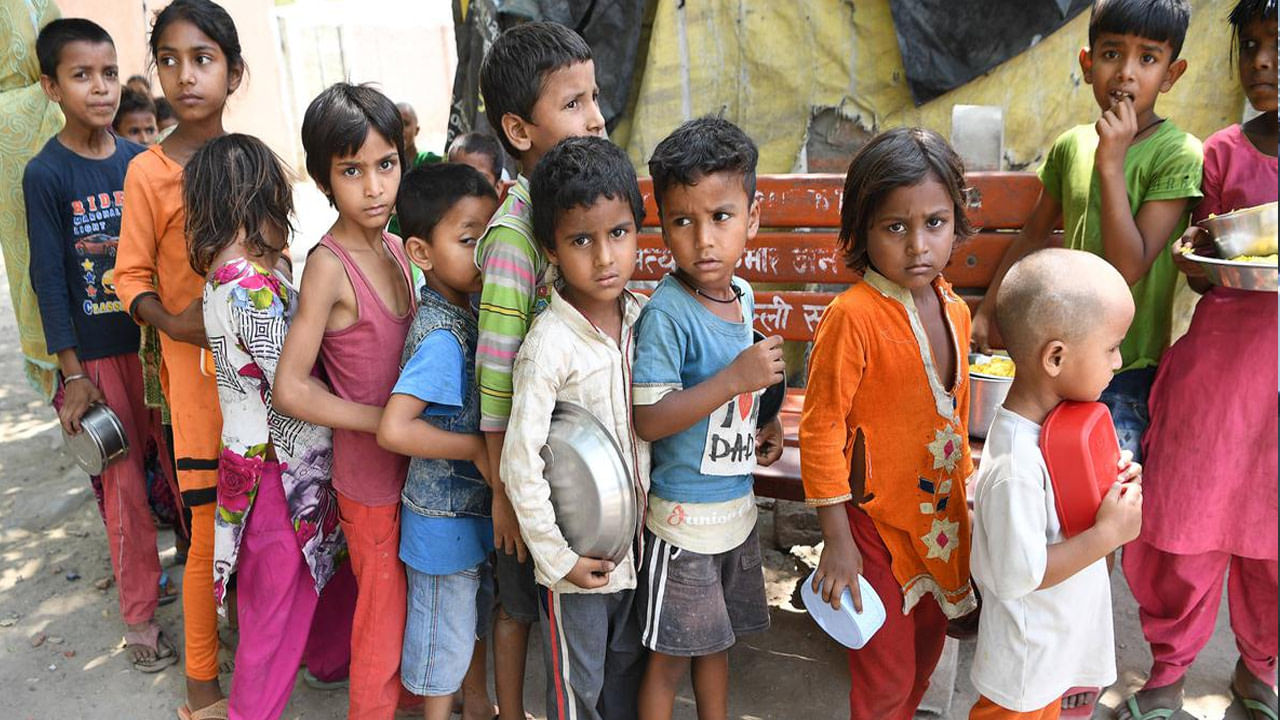 Hunger Index: ఆకలి సూచిలో మరింత దిగజారిన ర్యాంకు.. శ్రీలంక, పాకిస్తాన్ ముందంజ.. కొట్టిపారేసిన కేంద్రం