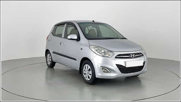 Hyundai i10 CNG: రూ. 7 లక్షలు ఉన్న కారు కేవలం రూ.2 లక్షలకే.. నవరాత్రిలో అదనపు తగ్గింపు