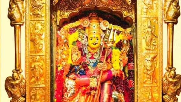 Navaratri 2022: అష్టమి రోజున ఇంద్రకీలాద్రిపై దుర్గాదేవిగా అమ్మవారు.. పోటెత్తిన భక్తగణం