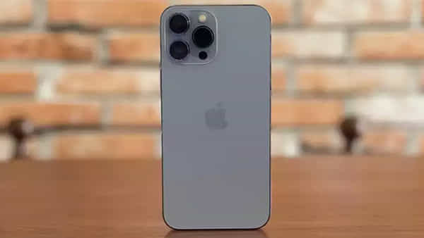 Iphone 13: ఐఫోన్ 13 కొనుగోలు చేయాలనుకుంటున్నారా.? అయితే ఇదే కరెక్ట్ టైమ్, దీపావళికి భారీ డిస్కౌంట్..