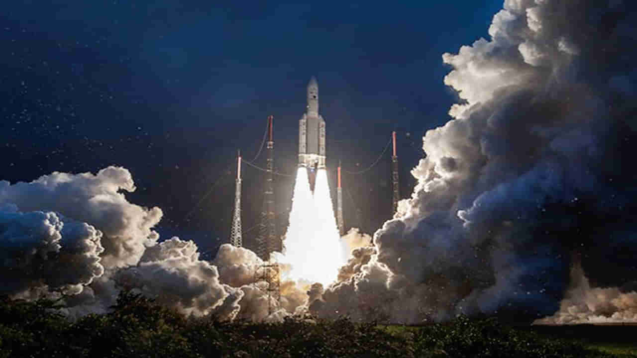 ISRO Satellites Launch: మరో సక్సెస్ కొట్టిన ఇస్రో బాహుబలి రాకెట్.. జీఎస్ఎల్వీ మార్క్-3 ప్రయోగం విజయవంతం