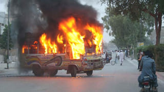 Iran: ఇరాన్ లో అట్టుడుకుతున్న నిరసనలు.. తీవ్ర రూపు దాల్చుతున్న ఆందోళనలు.. ఆంక్షలు విధించిన బ్రిటన్..