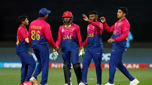 Hat-trick Video: టీ20 ప్రపంచ కప్ 2022లో తొలి హ్యాట్రిక్.. ఆసియా విజేతకు చుక్కలు చూపించిన యూఏఈ బౌలర్..