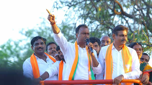 Munugode bypoll: నగదు బదిలీకి తనకూ ఎలాంటి సంబంధం లేదు.. ఈసీకి వివరణ ఇచ్చానన్న రాజగోపాల్ రెడ్డి