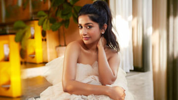 Meera Jasmine: ఉల్లిపొరలాంటి డ్రెస్‌తో ఊపిరాడకుండా చేస్తోందిగా.. మీరా జాస్మిన్ లేటెస్ట్ ఫొటోస్ చూస్తే మతిపోవాల్సిందే