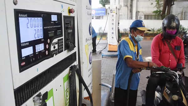 Air Pollution: పొల్యుషన్ సర్టిఫికేట్ లేకపోతే నో పెట్రోల్.. కీలక నిర్ణయం తీసుకున్న ప్రభుత్వం..