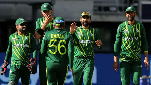 PAK vs NED: టార్గెట్ చిన్నదైనా.. చెమటోడ్చిన పాక్.. నెదర్లాండ్స్పై విజయంతో సెమీస్ ఆశలు సజీవం..