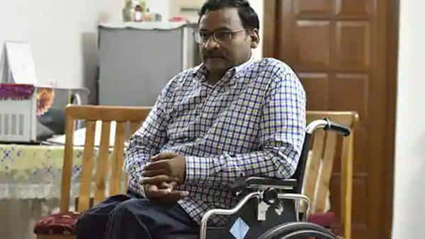 ప్రొఫెసర్ జీ.సాయిబాబాకు సుప్రీంకోర్టులో షాక్.. హైకోర్టు తీర్పును సస్పెండ్ చేసిన అత్యున్నత న్యాయస్థానం