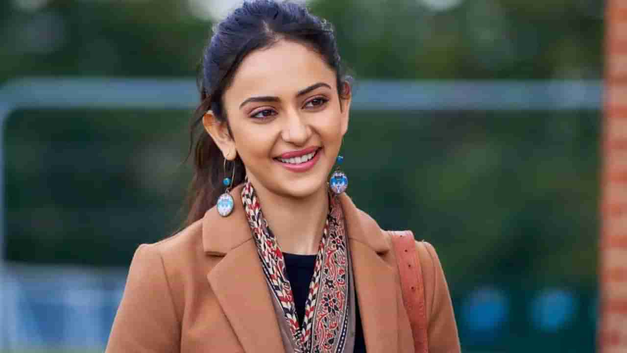 Rakul Preet Singh: తెలుగు ఇండస్ట్రీలో పోటీతత్వం ఉంది.. అయినా నాకు నేనే పోటీ.. రకుల్ ఆసక్తికర కామెంట్స్..