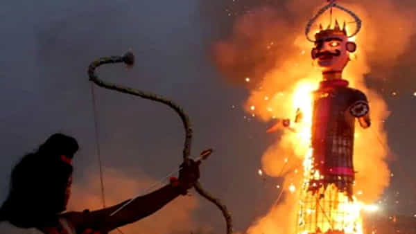 Dussehra: దేశమంతా రాముడిని పూజిస్తే.. అక్కడ మాత్రం రావణుడిని కొలుస్తారు.. కారణం ఏంటంటే..?