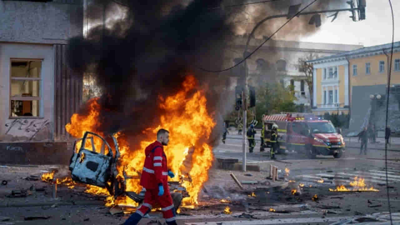 Russia vs Ukraine: అన్నంత పని చేసిన పుతిన్.. ఏకంగా ఉక్రెయిన్ అధ్యక్షుడు జెలెన్స్కీ కార్యాలయంపై మిస్సైల్ దాడి..