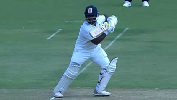 వామ్మో.. ఇదేం ఫాం సామీ.. బరిలోకి దిగితే పరుగుల వర్షమే.. 24 ఇన్నింగ్స్ల్లో 9 సెంచరీలు.. 5 హాఫ్ సెంచరీలు..