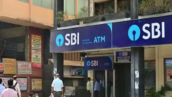 SBI Recruitment: దేశవ్యాప్తంగా ఖాళీల భర్తీకి ఎస్బీఐ నోటిఫికేషన్.. హైదరాబాద్ సర్కిల్లో ఎన్ని ఖాళీలున్నాయంటే..