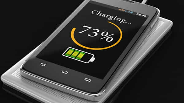 Smart Phone: మీ స్మార్ట్ఫోన్ స్లోగా పనిచేస్తోందా.. ఛార్జింగ్లో కూడా ఇబ్బంది పడుతున్నారా.. అయితే ఇలా చేయండి..