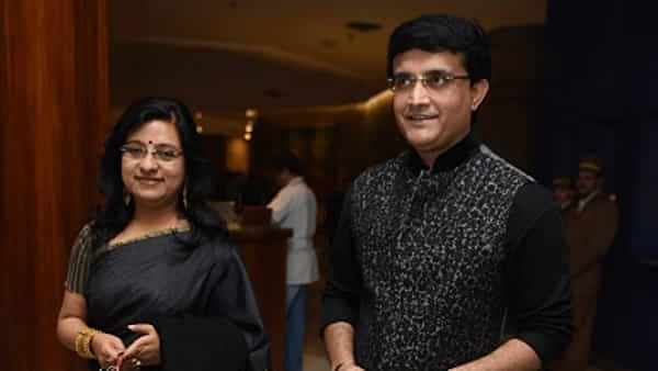 Sourav Ganguly: దాదా సతీమణికి తీవ్ర అస్వస్థత.. ప్రత్యేక వైద్యుల పర్యవేక్షణలో చికిత్స