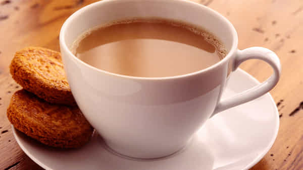 Tea Side Effects: ఉదయాన్నే ఖాళీ కడుపుతో టీ తాగుతున్నారా? ఎంత డేంజరో తెలుసా?