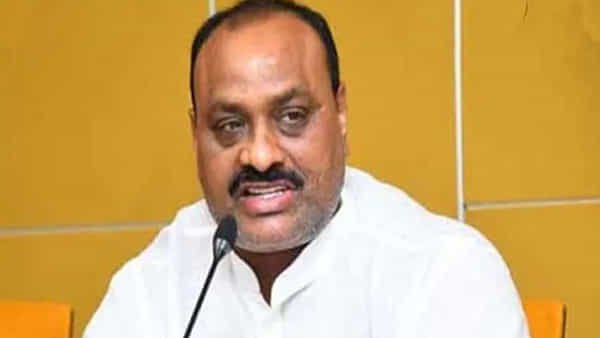 Viveka Murder Case: గొడ్డలిపోటును గుండెపోటుగా మార్చారు.. వివేకా హత్య కేసు బదిలీపై ప్రతిపక్షాల ఘాటు విమర్శలు..