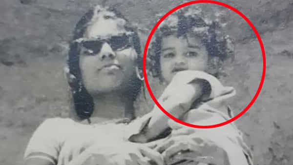 Actress: ఒకప్పుడు స్టార్ హీరోయిన్.. ఇప్పుడు పాలిటిక్స్లో ఫైర్ బ్రాండ్.. ఈ ఫోటోలో ఉన్న పాపను గుర్తుపట్టారా?