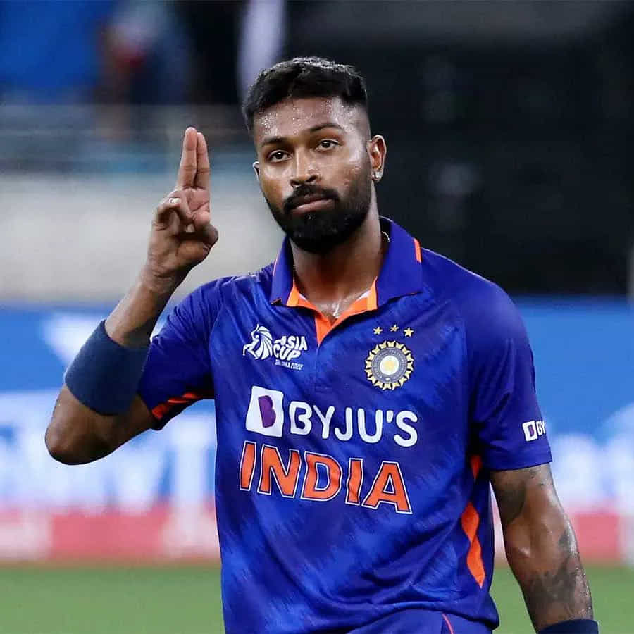 ప్రస్తుతం న్యూజిలాండ్‌లో జరుగుతున్న టీ20 క్రికెట్ పర్యటనకు హార్దిక్ పాండ్యా భారత జట్టుకు కెప్టెన్‌గా వ్యవహరిస్తున్నాడు. తదుపరి టీ20 జట్టుకు పాండ్యా కెప్టెన్‌గా ఉండే అవకాశాలు ఎక్కువగా ఉన్నాయని అంటున్నారు. ఐపీఎల్ 2022లో గుజరాత్ టైటాన్స్ జట్టుకు కెప్టెన్‌గా నాయకత్వం వహించి ఛాంపియన్‌షిప్ గెలిచిన అనుభవం హార్దిక్‌కు ఉంది.