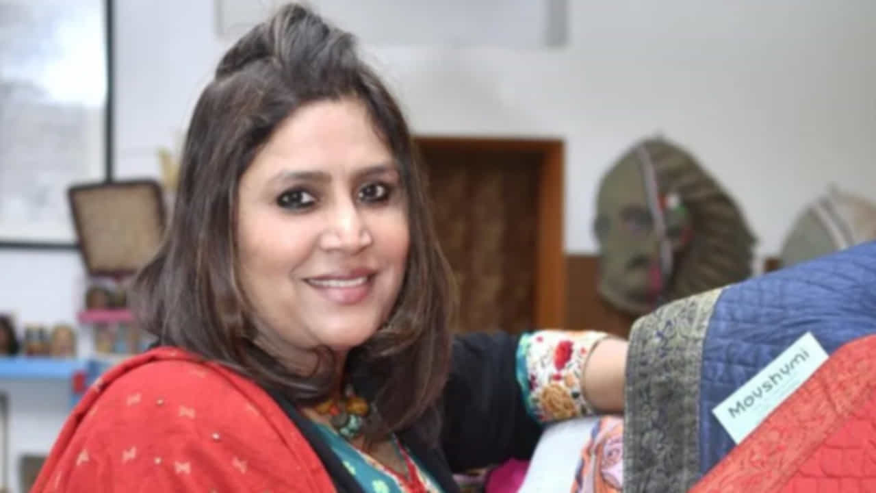 కెప్టెన్ ఇంద్రాణి .. తన స్కూల్ ఫ్రెండ్ కెప్టెన్ కిరత్ సింగ్ గ్రేవాల్ను ప్రేమించి పెళ్లి చేసుకున్నారు. ఈ దంపతులకు ఒక కొడుకు ఉన్నాడు. ఇప్పటికీ ఇంద్రాణి పిల్లలు, మహిళలు చదువుకోవాలని కోరుకుంటారు.. ఈ మేరకు అనేక ప్రచార కార్యక్రమాలను చేపడతారు. సమాజంలో మార్పు కోసం ప్రయత్నిస్తూ.. మార్పు తీసుకొచ్చినందుకు ఇంద్రాణి సింగ్ కు ఉమెన్ అచీవర్స్ అవార్డ్ 2009, ఇంటర్నేషనల్ కాంగ్రెస్ ఫర్ ఉమెన్స్ గాడ్ఫ్రే ఫిలిప్ స్పెషల్ అవార్డులను అందుకున్నారు.