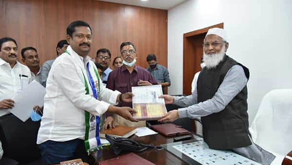 Andhra Pradesh: ఎమ్మెల్సీ చల్లా భగీరథ రెడ్డి కన్నుమూత.. సీఏం సహా పలువురు ప్రముఖుల దిగ్భ్రాంతి