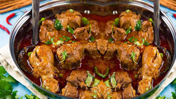 Chicken Curry: చికెన్ వడ్డించలేదని హైదరాబాద్లో ఆగిపోయిన పెళ్లి.. సీన్ కట్ చేస్తే..