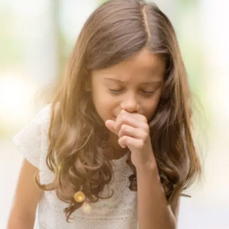 చలికాలంలో మీ పిల్లలు నిరంతరంగా దగ్గుతున్నట్లయితే ఏమాత్రం నిర్లక్ష్యం చేయొద్దు. వెంటనే వైద్యుడిని సంప్రదించి అవసరమైన చికిత్స తీసుకోవాలి. నిర్లక్ష్యంగా చేయడం వల్ల పిల్లల ఆరోగ్యం క్షీణించే ప్రమాదం ఉంది.