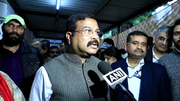 Dharmendra Pradhan: కేజ్రీవాల్ ప్రభుత్వ మోసం త్వరలోనే బయటపడుతుంది.. కేంద్ర మంత్రి ధర్మేంద్ర ప్రధాన్ కీలక వ్యాఖ్యలు..