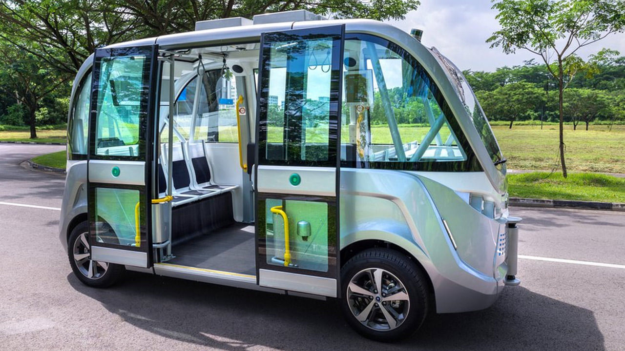 Self Driving Bus: ఆటోమొబైల్ రంగంలో అద్భుతం.. ఆవిష్కృతమైన సెల్ఫ్‌ డ్రైవింగ్‌ బస్సు