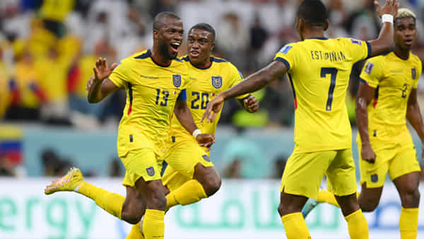 Enner Valencia: ఈ రోజు అతను అందరికీ హీరో.. కానీ ఒకప్పుడు గ్రౌండ్ మధ్యనుంచేే పోలీసులు..