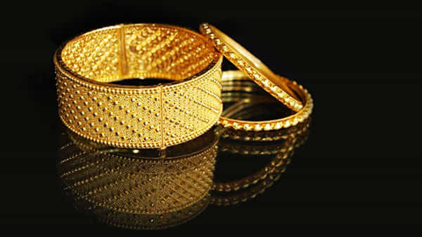 Gold Price Today: రూ.53 వేలు దాటిన బంగారం ధర.. వెండి అక్కడ మాత్రం రూ.67,500