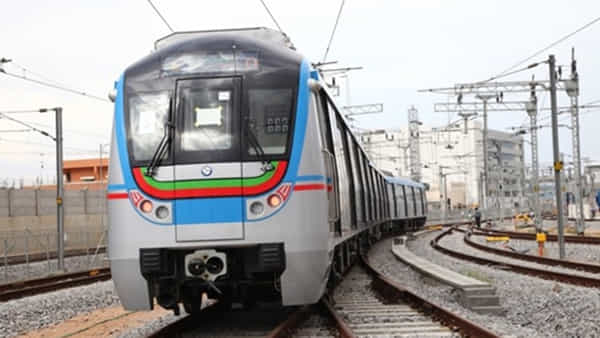 Hyderabad Metro: హైదరాబాద్ మెట్రో వేళల్లో మార్పులు.. చివరి రైలు బయలుదేరేది అప్పుడే.. పూర్తి వివరాలివే..