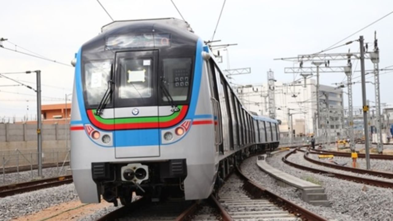 Hyderabad Metro: హైదరాబాద్ మెట్రో రెండో దశ విస్తరణ.. మంత్రులు, అధికారులకు కేటీఆర్ కీలక ఆదేశాలు..