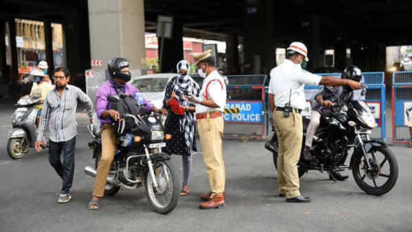 Hyderabad: వాహనదారులకు అలెర్ట్.. రాంగ్ రూట్, ట్రిపుల్ రైడింగ్ చేస్తే వాయింపే.. ఇవిగో పెరిగిన ఫైన్స్