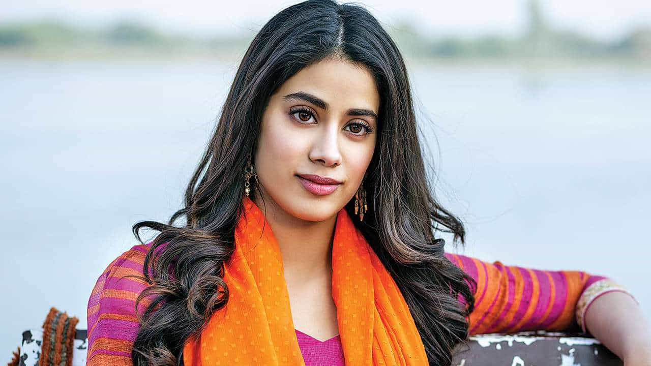 తాజాగా మిలీ సినిమా గురించి మాట్లాడుతూ.. మిలీ నుంచి ఎక్కువగా ఆశించాను. కానీ మేము ఆశించిన నంబర్లు కనిపించలేదు. అయితే.. ప్రేక్షకుల గౌరవం దక్కింది అని చెప్పుకొచ్చింది.