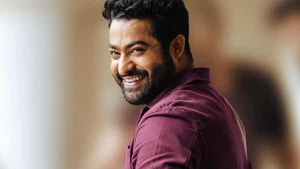 NTR: స్టన్నింగ్ లుక్లో తళుక్కుమన్న తారక్.. జూనియర్ నయా లుక్కు ఫిదా అవుతోన్న ఫ్యాన్స్..