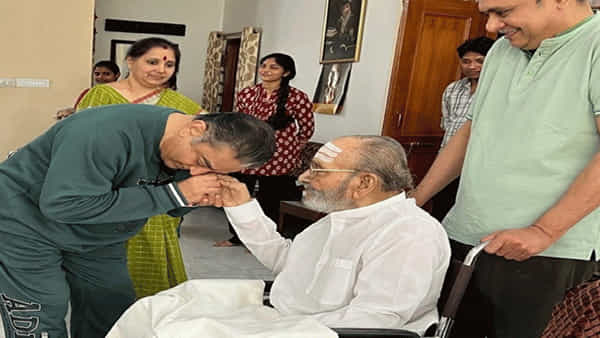 Kamal Haasan: గురుశిష్యులు మళ్లీ కలిశారు.. కళాతపస్వి ఆశీస్సులు తీసుకున్న కమల్.. ట్రెండింగ్లో ఫొటోస్