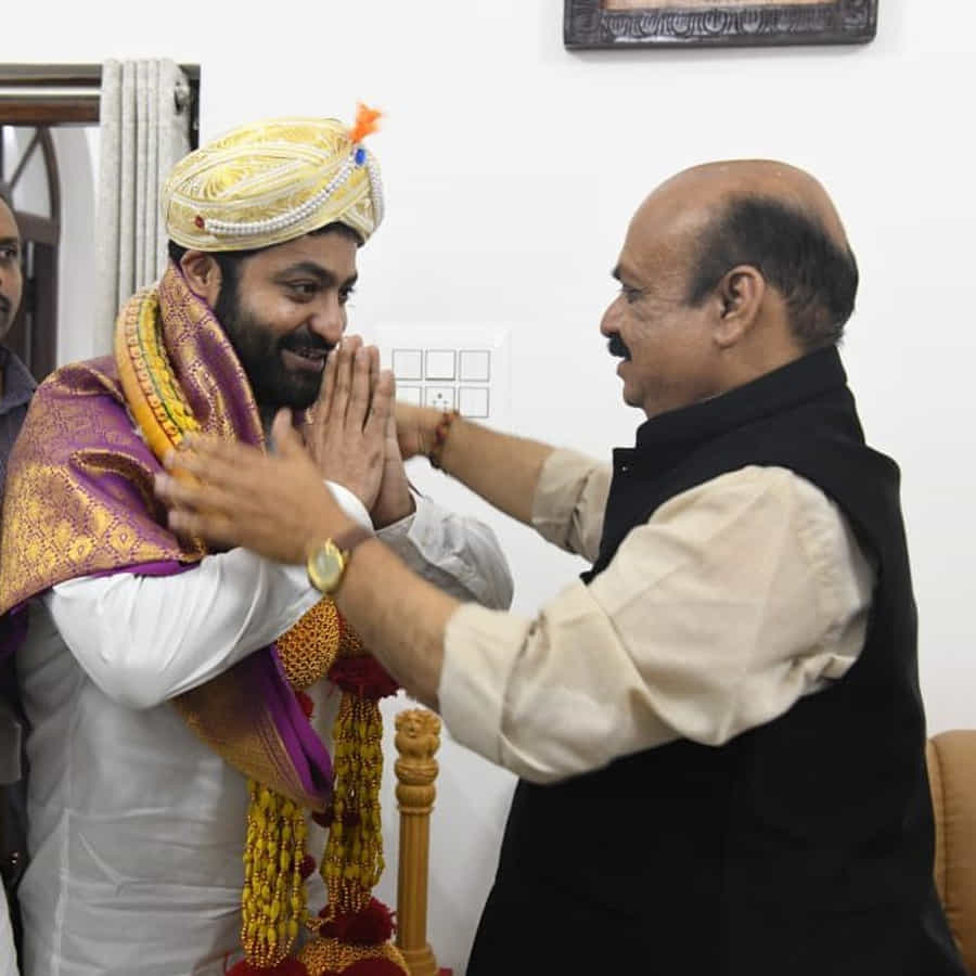 పునీత్ జ్ఞాపకార్థం గుంటూరు జిల్లా తెనాలిలో 21 అడుగుల ఫైబర్ గ్లాస్ విగ్రహాన్ని తాయారు చేశారు. ఈ విగ్రహాన్ని కూడా ఆవిష్కరించనున్నారు.