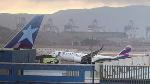 Lima Airport: విమానాశ్రయం నుంచి బయలుదేరిన విమానం.. అంతలోనే దారుణం..