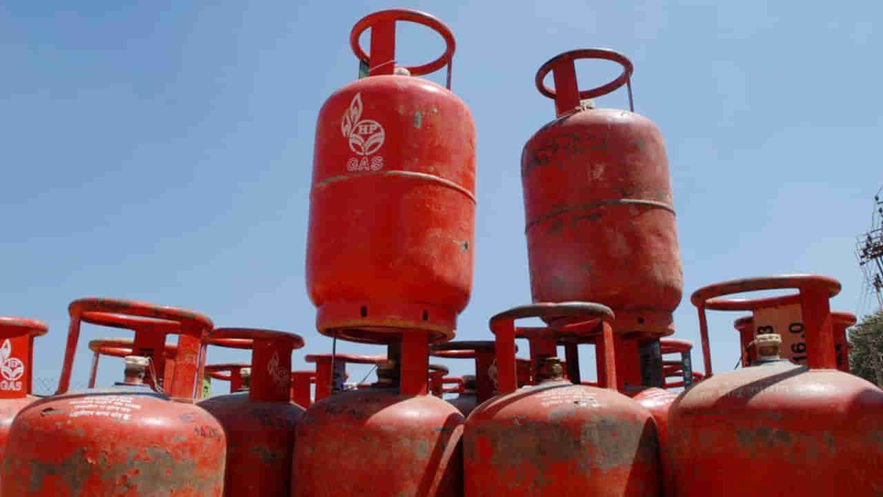 LPG Gas Cylinder: ఎల్‌పీజీ గ్యాస్‌ సిలిండర్‌ ఎరుపు రంగులో ఎందుకు ఉంటుంది? అసలు కారణం ఇదే!