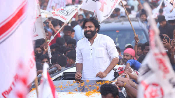 Janasena: తెలంగాణలో పోటీకి జనసేన సై.. పార్టీ అధ్యక్షుడి ఆదేశాలతో.. త్వరలోనే పూర్తి నివేదిక..