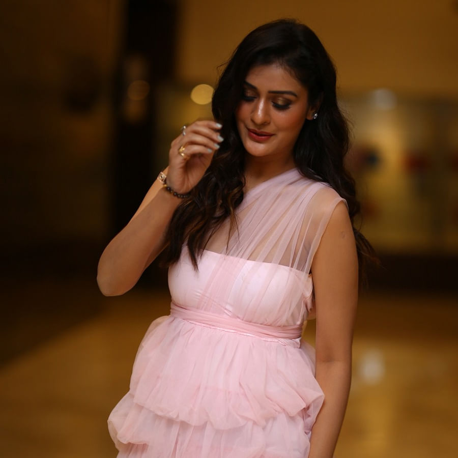 ఆర్ఎక్స్ 100 సినిమాతో కుర్రకారుని తన మత్తులో పడేసిన చిన్నది పాయల్ రాజ్పుత్. మొదటి సినిమాతోనే మొహమాటం లేకుండా అందాలు ఆరబోస్తూ ప్రేక్షకులను కట్టిపడేసింది ఈ చిన్నది. ఆర్ఎక్స్ 100 సినిమా తర్వాత...