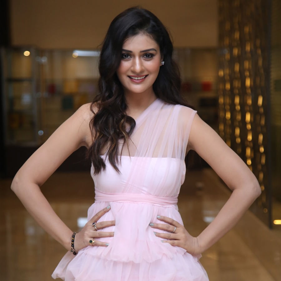  ఆర్ఎక్స్ 100 సినిమాతో కుర్రకారుని తన మత్తులో పడేసిన చిన్నది పాయల్ రాజ్‌పుత్. మొదటి సినిమాతోనే మొహమాటం లేకుండా అందాలు ఆరబోస్తూ ప్రేక్షకులను కట్టిపడేసింది ఈ చిన్నది. ఆర్ఎక్స్ 100 సినిమా తర్వాత...