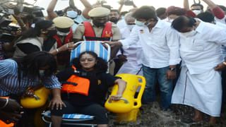 ఇవి పాములు కాదు చేపలే..! ఒక్కోటి 6 అడుగులకు మించి..  మత్స్యకారుల వలకు చిక్కిన అరుదైన జలపుష్పాలు..