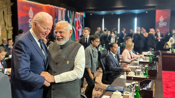 G20 Summit: ప్రారంభమైన జీ20 సమ్మిట్.. సభావేదికపై ఆసక్తికర సన్నివేశం.. ప్రధాని మోదీ, అమెరికా అధ్యక్షుడు జో బైడెన్ నవ్వుల పువ్వులు..